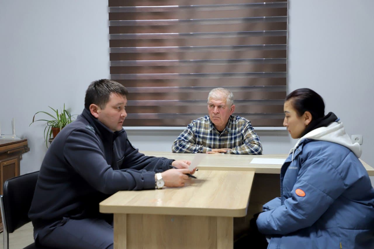 Fuqarolar murojaatlari eʼtibor markazida: Guliston shahri fuqarolari uchun sayyor qabul tashkil etildi