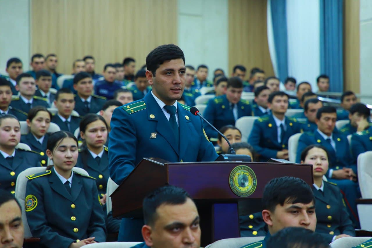 Samarqand viloyati IIBda “Rahbar va yosh xodimlar” uchrashuvi boʻlib oʻtdi