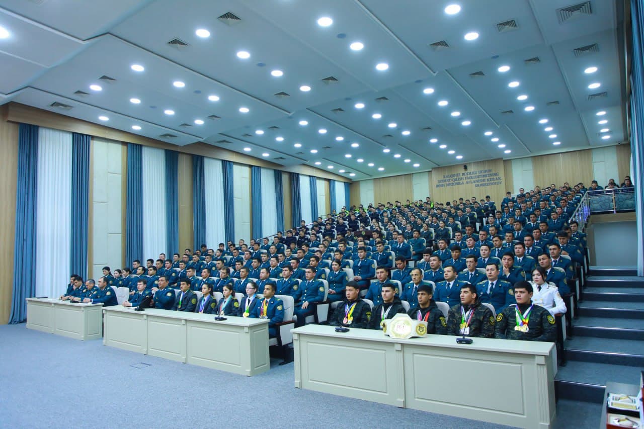 Samarqand viloyati IIBda “Rahbar va yosh xodimlar” uchrashuvi boʻlib oʻtdi