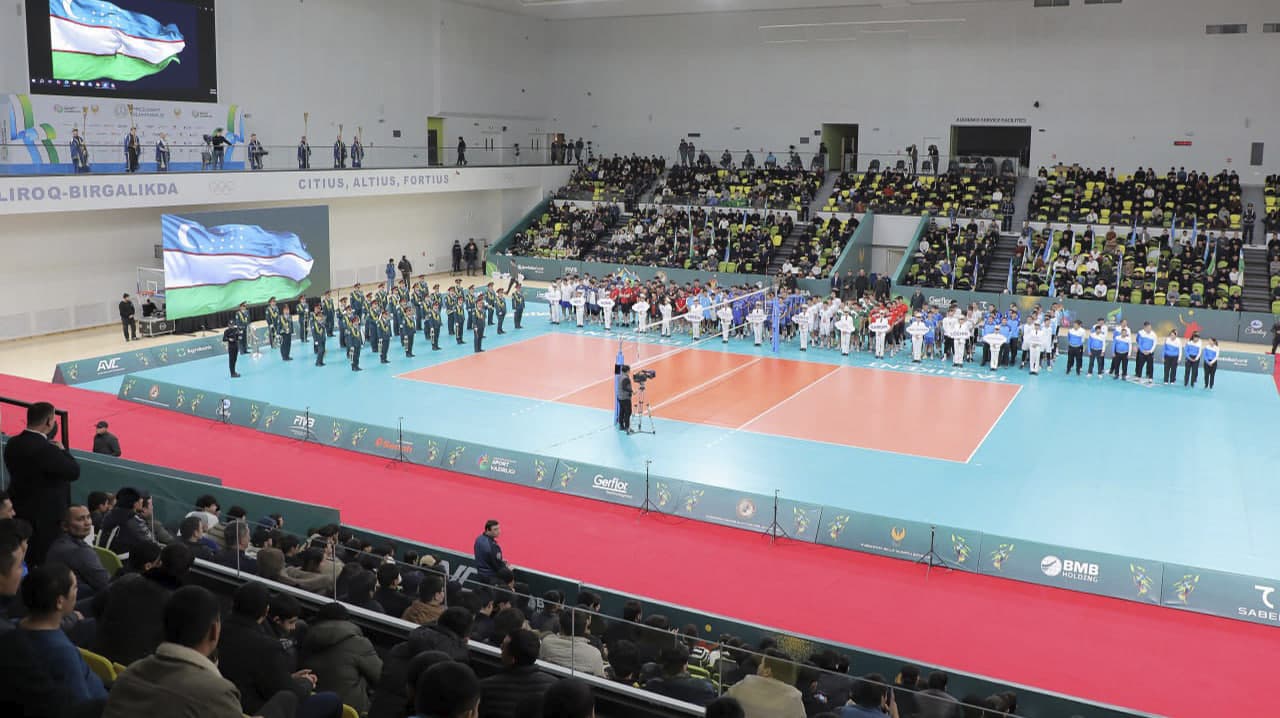 Тошкент шаҳридаги Олимпия шаҳарчасида Волейбол бўйича эркаклар ўртасида Ўзбекистон чемпионати — Олий лига баҳсларининг тантанали очилиш маросими бўлиб ўтди