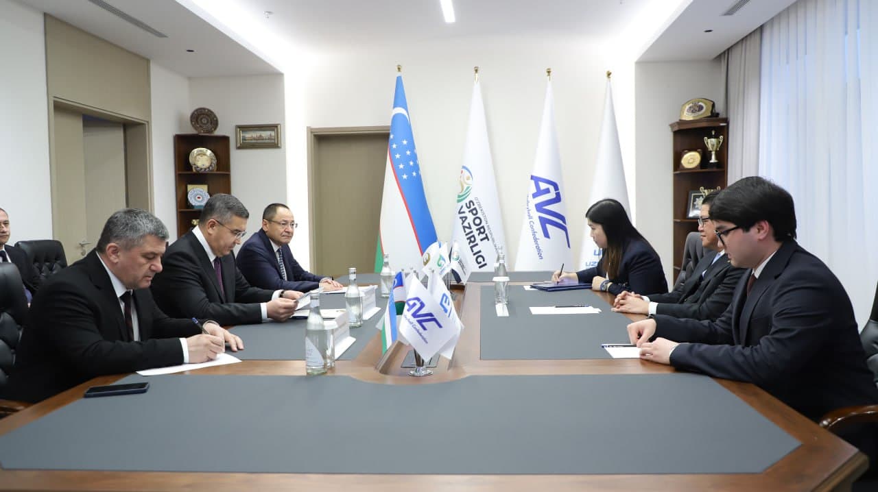 Тошкент шаҳридаги Олимпия шаҳарчасида Волейбол бўйича эркаклар ўртасида Ўзбекистон чемпионати — Олий лига баҳсларининг тантанали очилиш маросими бўлиб ўтди