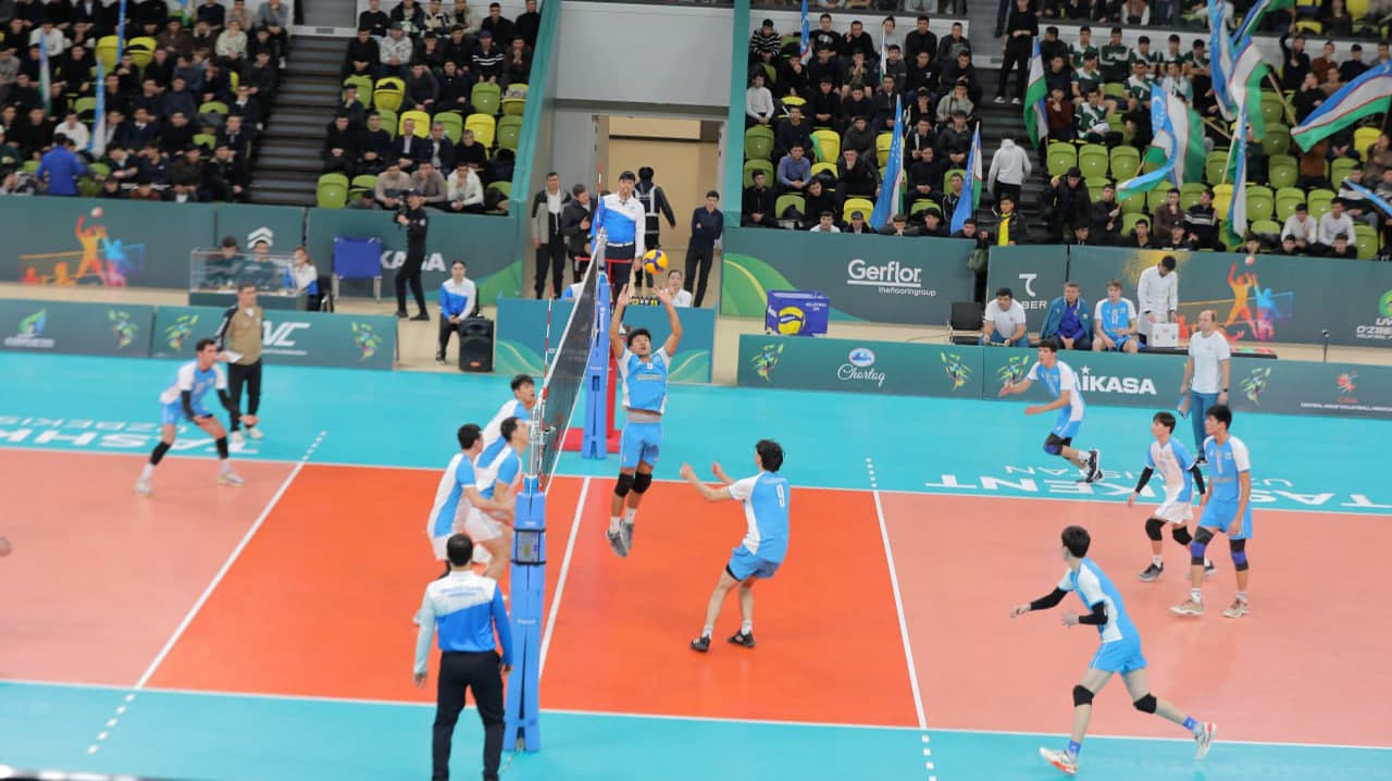 Тошкент шаҳридаги Олимпия шаҳарчасида Волейбол бўйича эркаклар ўртасида Ўзбекистон чемпионати — Олий лига баҳсларининг тантанали очилиш маросими бўлиб ўтди