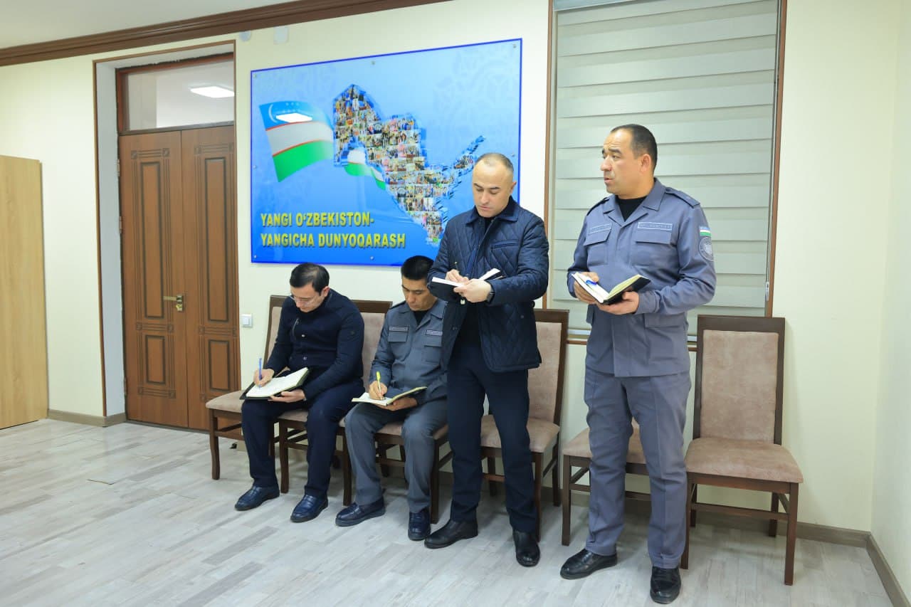 Namangan viloyati IIB binosida boshqarma rahbariyatining fuqarolar uchun qabuli oʻtkazildi