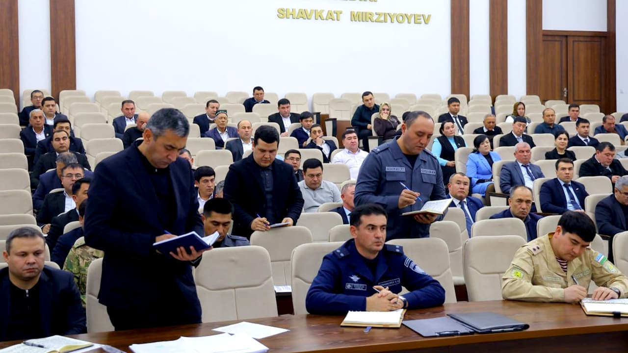 Namangan viloyat hokimligida taʼlim sohasida amalga oshirilayotgan ishlar, erishilayotgan natijalar va mavjud muammolar muhokama qilindi