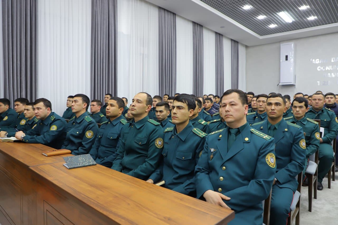 Sirdaryo viloyati Ichki ishlar boshqarmasida rahbar va yoshlar ochiq muloqot tarzidagi uchrashuvi boʻlib oʻtdi