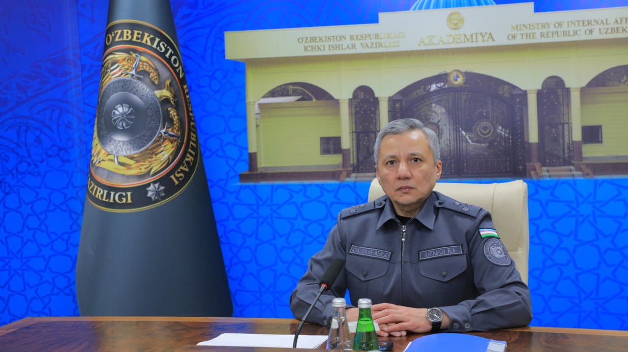 ИИВ Академиясида криминоген вазияти оғир маҳаллаларда хавфсиз муҳит яратиш масалаларига бағишланган йиғилиш бўлиб ўтди