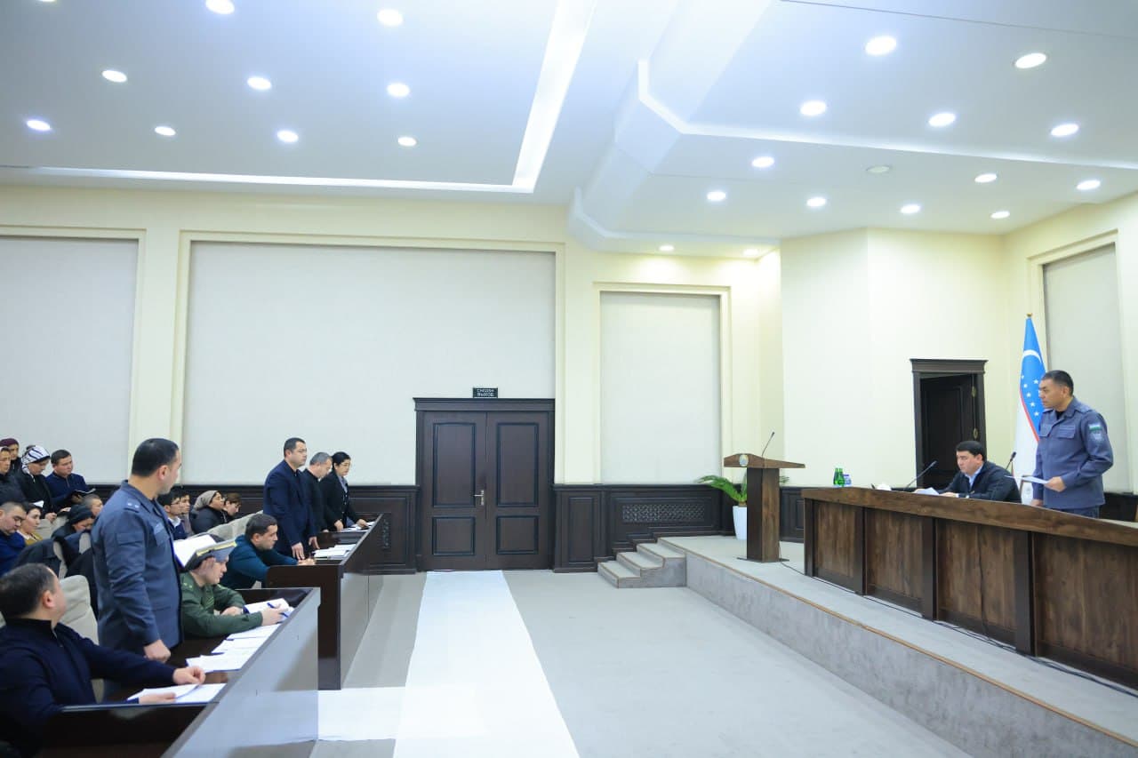 Namangan viloyatida ijtimoiy-iqtisodiy rivojlanish va hududlarda xavfsiz muhitni taʼminlash masalalari muhokama qilindi