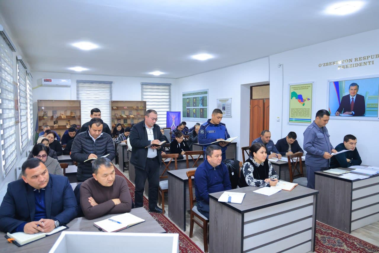 Namangan viloyatida ijtimoiy-iqtisodiy rivojlanish va hududlarda xavfsiz muhitni taʼminlash masalalari muhokama qilindi