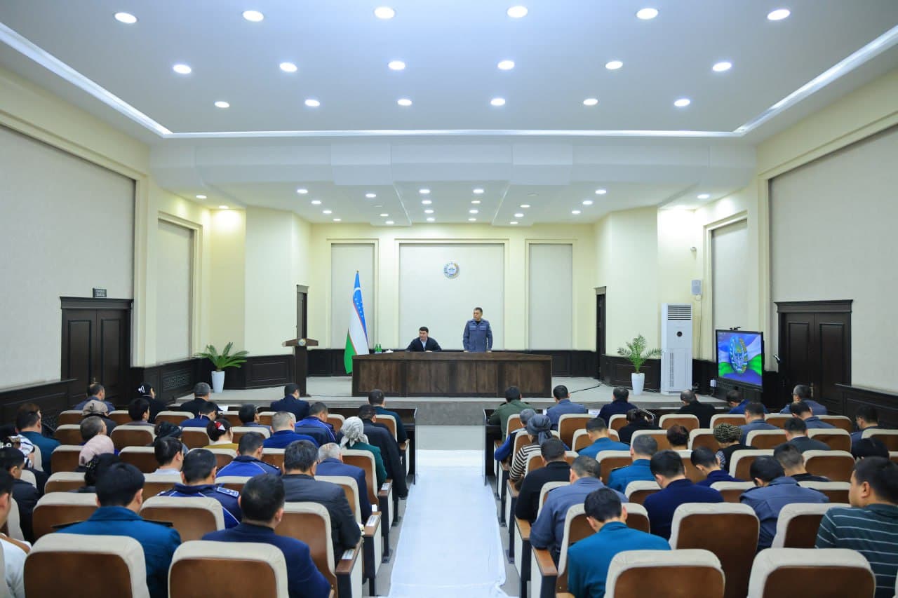 Namangan viloyatida ijtimoiy-iqtisodiy rivojlanish va hududlarda xavfsiz muhitni taʼminlash masalalari muhokama qilindi