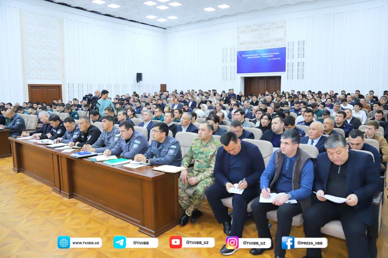 Тошкент вилоятида жамоат хавфсизлигини мустаҳкамлаш ва жиноятчиликнинг барвақт олдини олиш масалаларига бағишланган кенгайтирилган йиғилиш ўтказилди