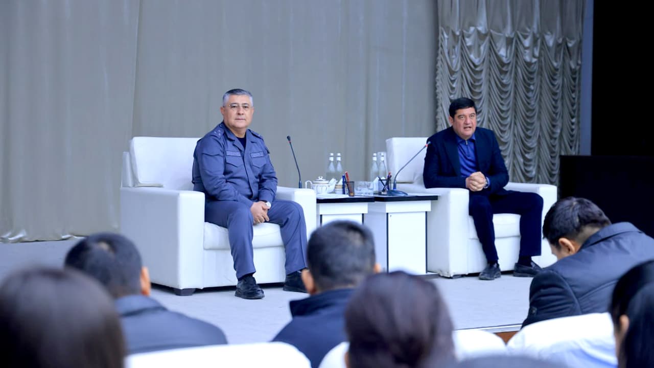 Бухоро вилояти ИИБ раҳбарияти иштирокида Қоракўлда ёшлар билан учрашув бўлиб ўтди