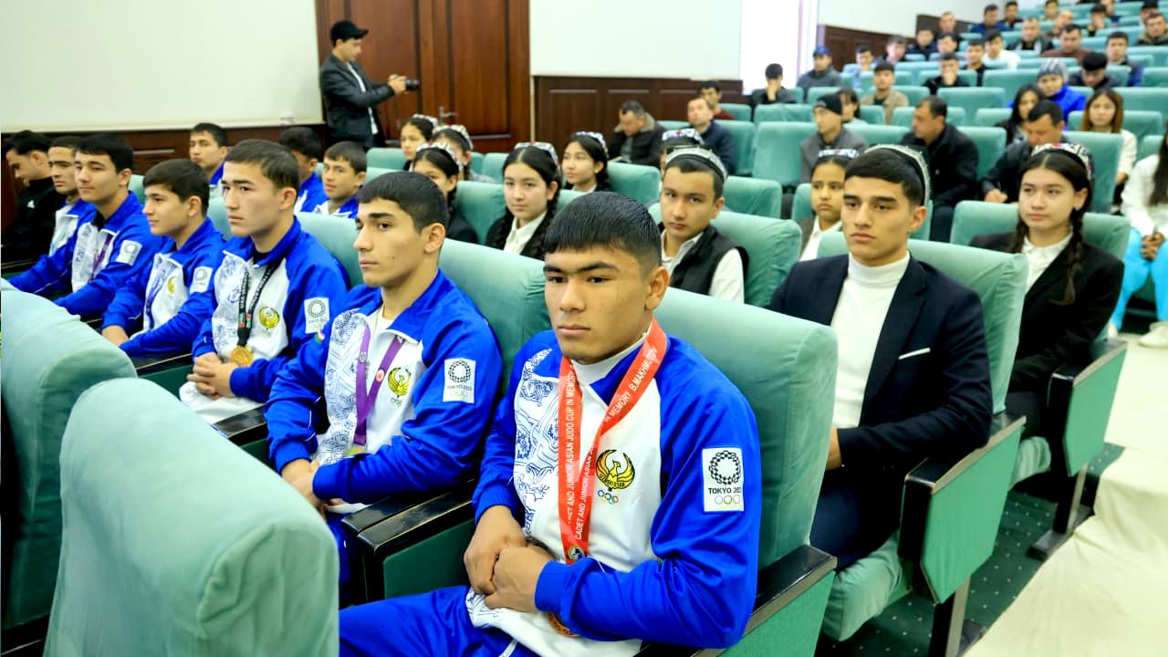 Бухоро вилояти ИИБ раҳбарияти иштирокида Олот туманида ёшлар билан учрашув бўлиб ўтди