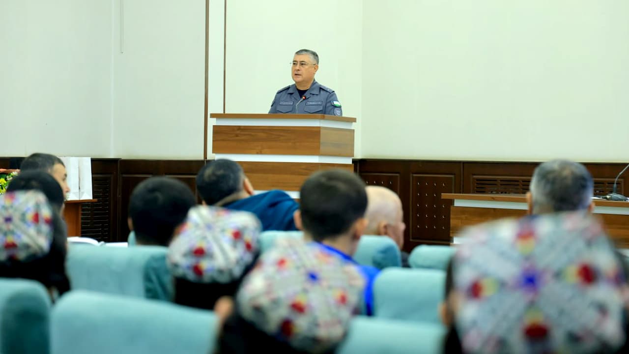 Бухоро вилояти ИИБ раҳбарияти иштирокида Олот туманида ёшлар билан учрашув бўлиб ўтди