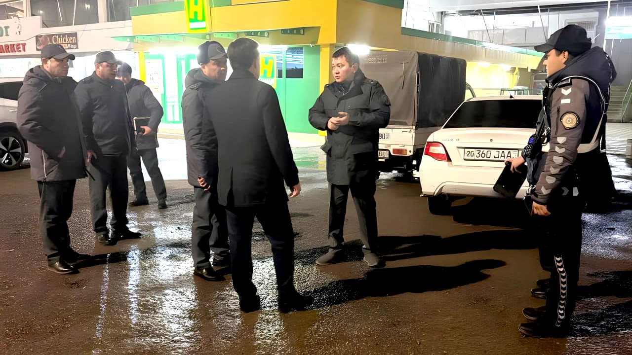 Руководители Сырдарьинской области ознакомились с деятельностью ночной службы