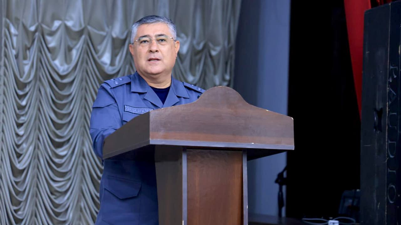 Бухоро вилояти ИИБ раҳбарияти иштирокида Қоракўлда ёшлар билан учрашув бўлиб ўтди