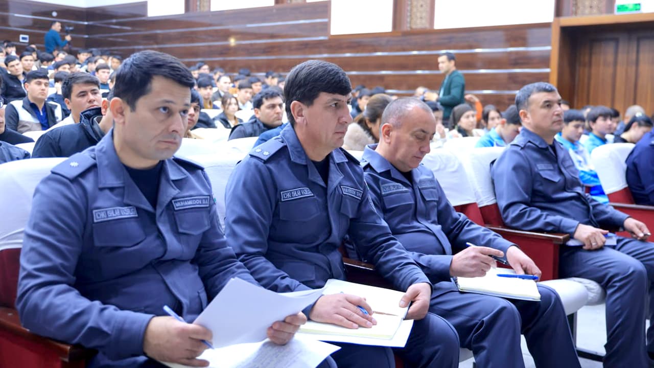 Бухоро вилояти ИИБ раҳбарияти иштирокида Қоракўлда ёшлар билан учрашув бўлиб ўтди