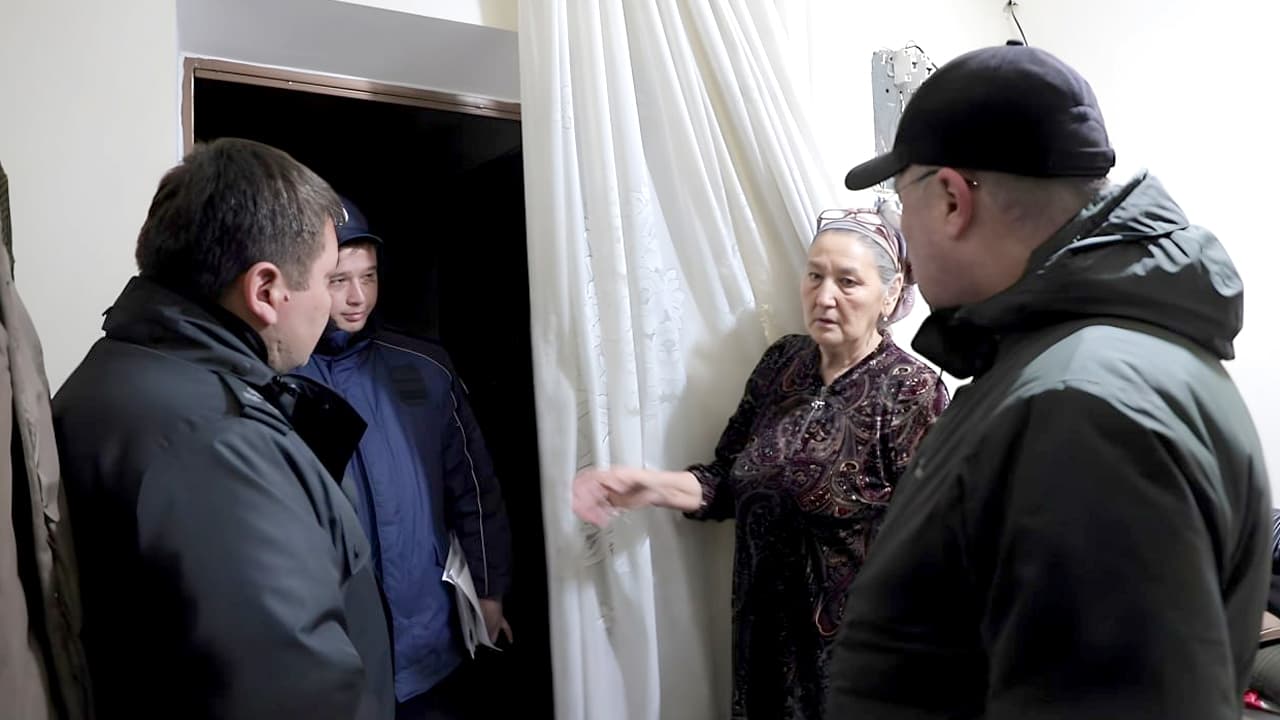 Сирдарё вилояти Ички ишлар бошқармаси раҳбарияти алоҳида тоифадаги шахслар билан профилактик суҳбат ўтказди