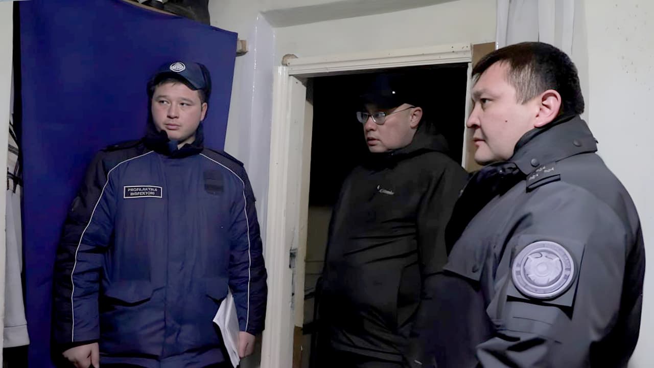 Сирдарё вилояти Ички ишлар бошқармаси раҳбарияти алоҳида тоифадаги шахслар билан профилактик суҳбат ўтказди