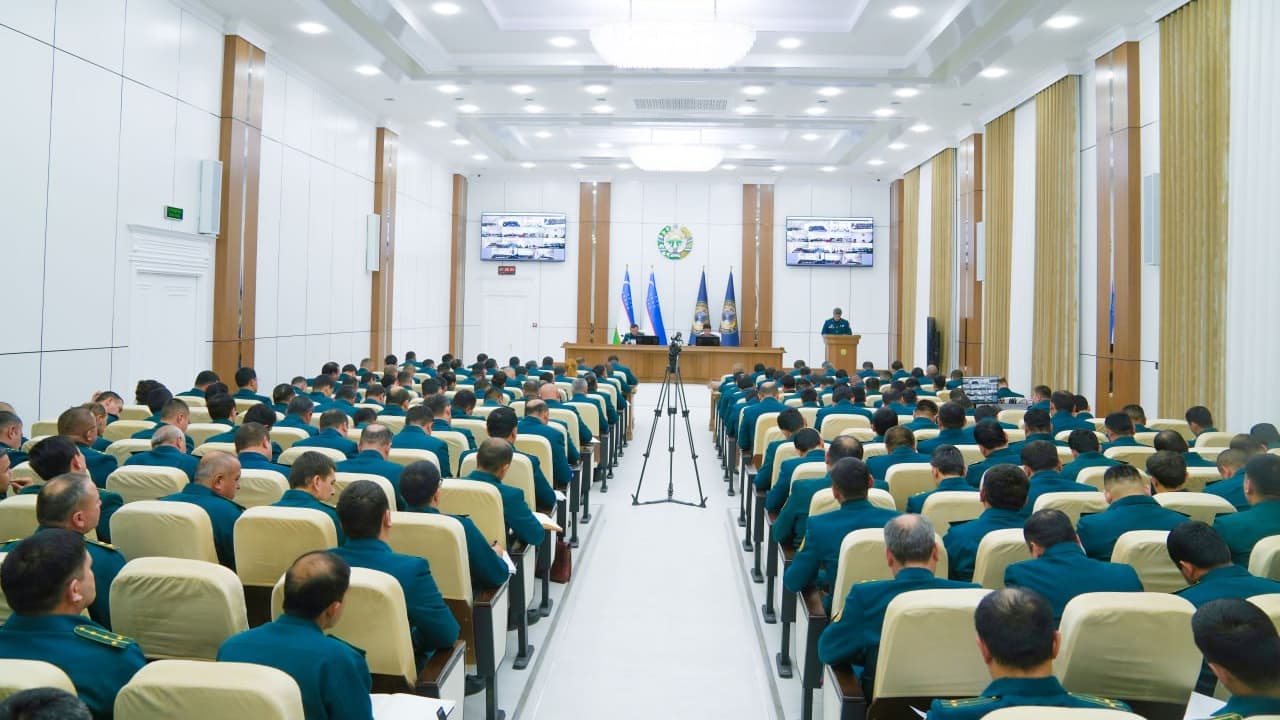 Ichki ishlar vazirligi rahbariyati huzurida Qashqadaryo viloyatida 2025-yil davomida jinoyat va huquqbuzarliklarning oldini olish borasida amalga oshirilgan ishlar sarhisobiga bagʻishlangan yigʻilish boʻlib oʻtdi