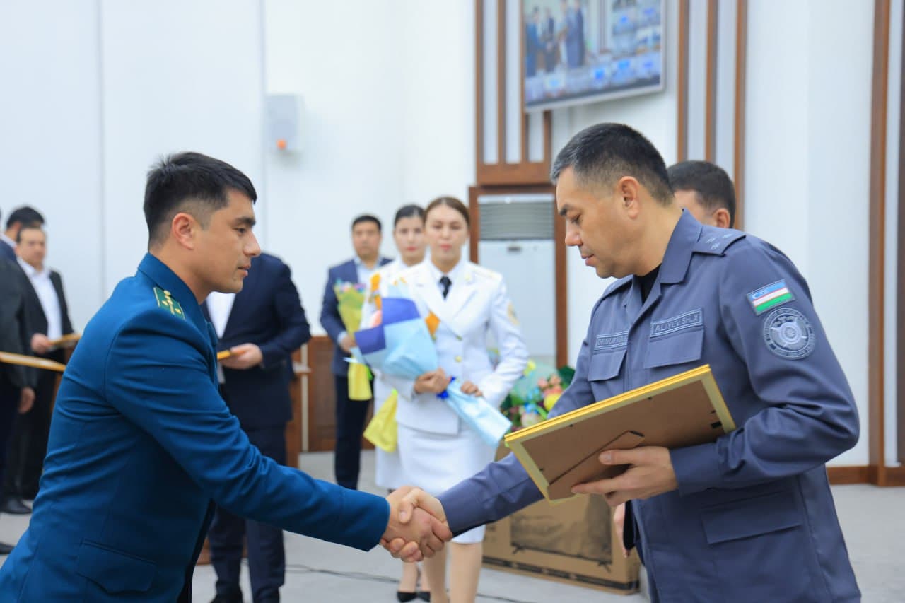 Наманган вилоятида жамоат хавфсизлигини таъминлаш, жиноятчиликнинг барвақт олдини олиш ва ёшлар билан тизимли ишлаш масалаларига бағишланган тадбирлар бўлиб ўтди