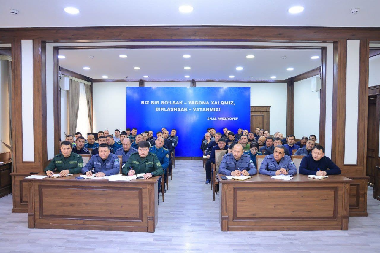 Наманган вилоятида жамоат хавфсизлигини таъминлаш, жиноятчиликнинг барвақт олдини олиш ва ёшлар билан тизимли ишлаш масалаларига бағишланган тадбирлар бўлиб ўтди
