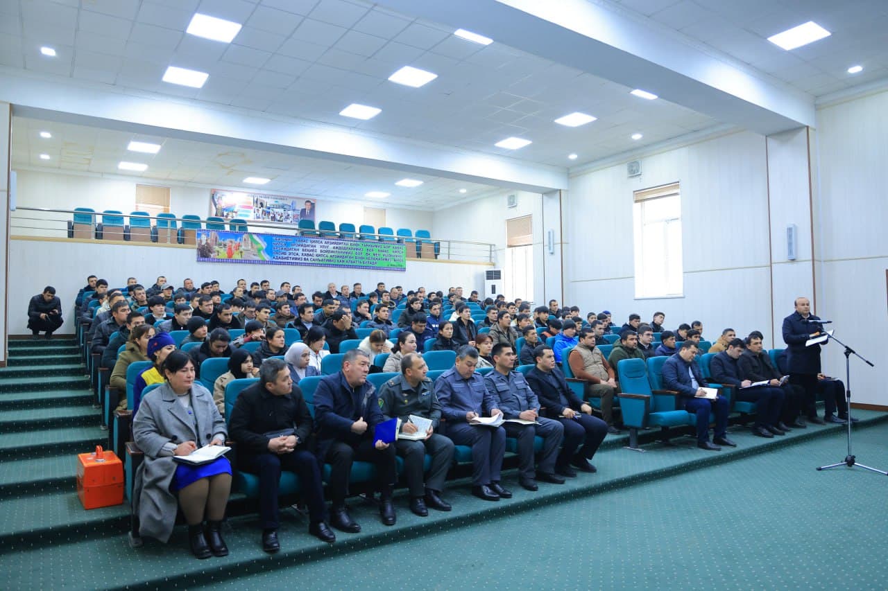Наманган вилоятида жамоат хавфсизлигини таъминлаш, жиноятчиликнинг барвақт олдини олиш ва ёшлар билан тизимли ишлаш масалаларига бағишланган тадбирлар бўлиб ўтди