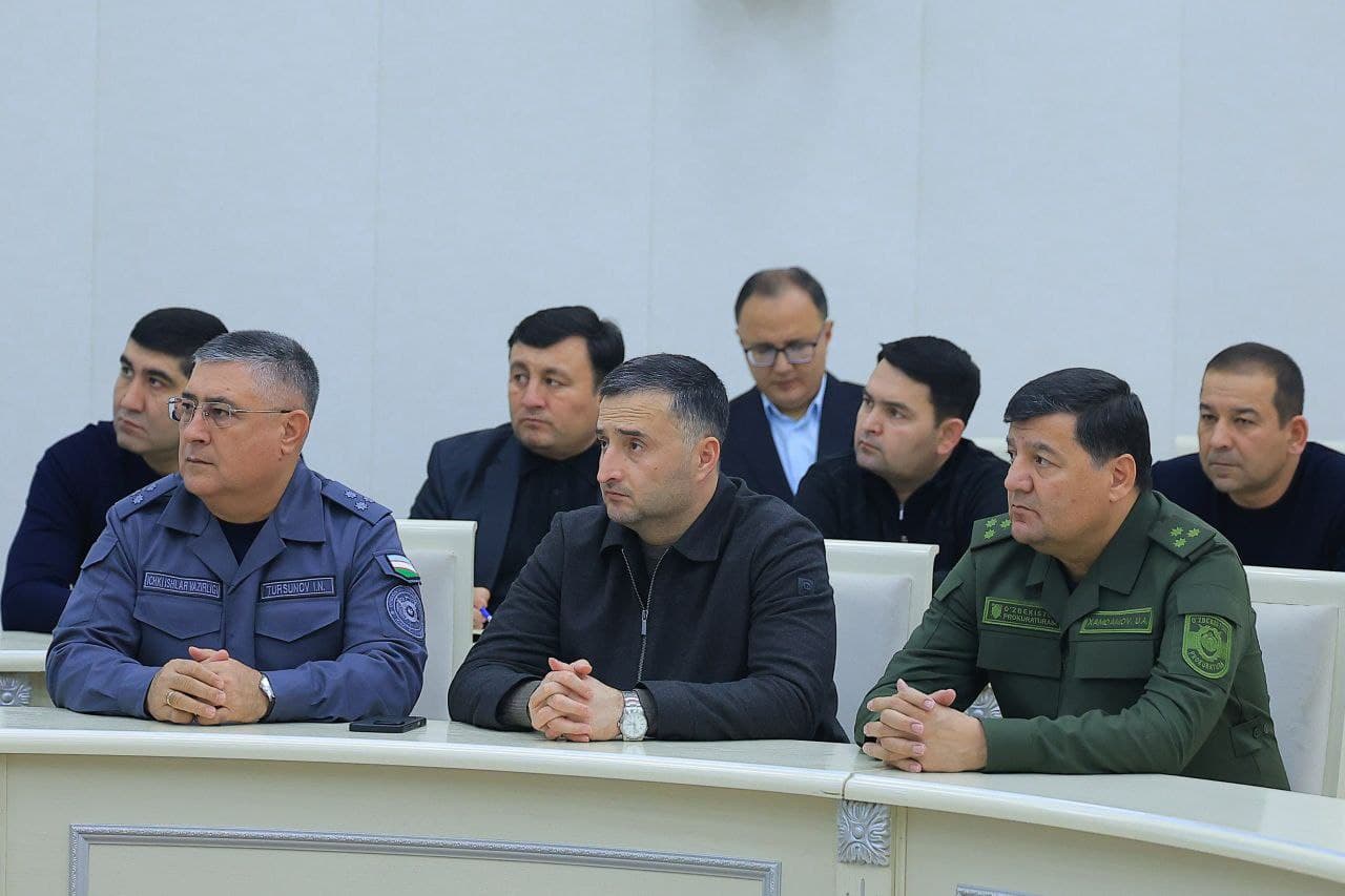 Xizmatda jasorat koʻrsatgan Buxoro viloyati Vobkent tumani profilaktika inspektori munosib ragʻbatlantirildi