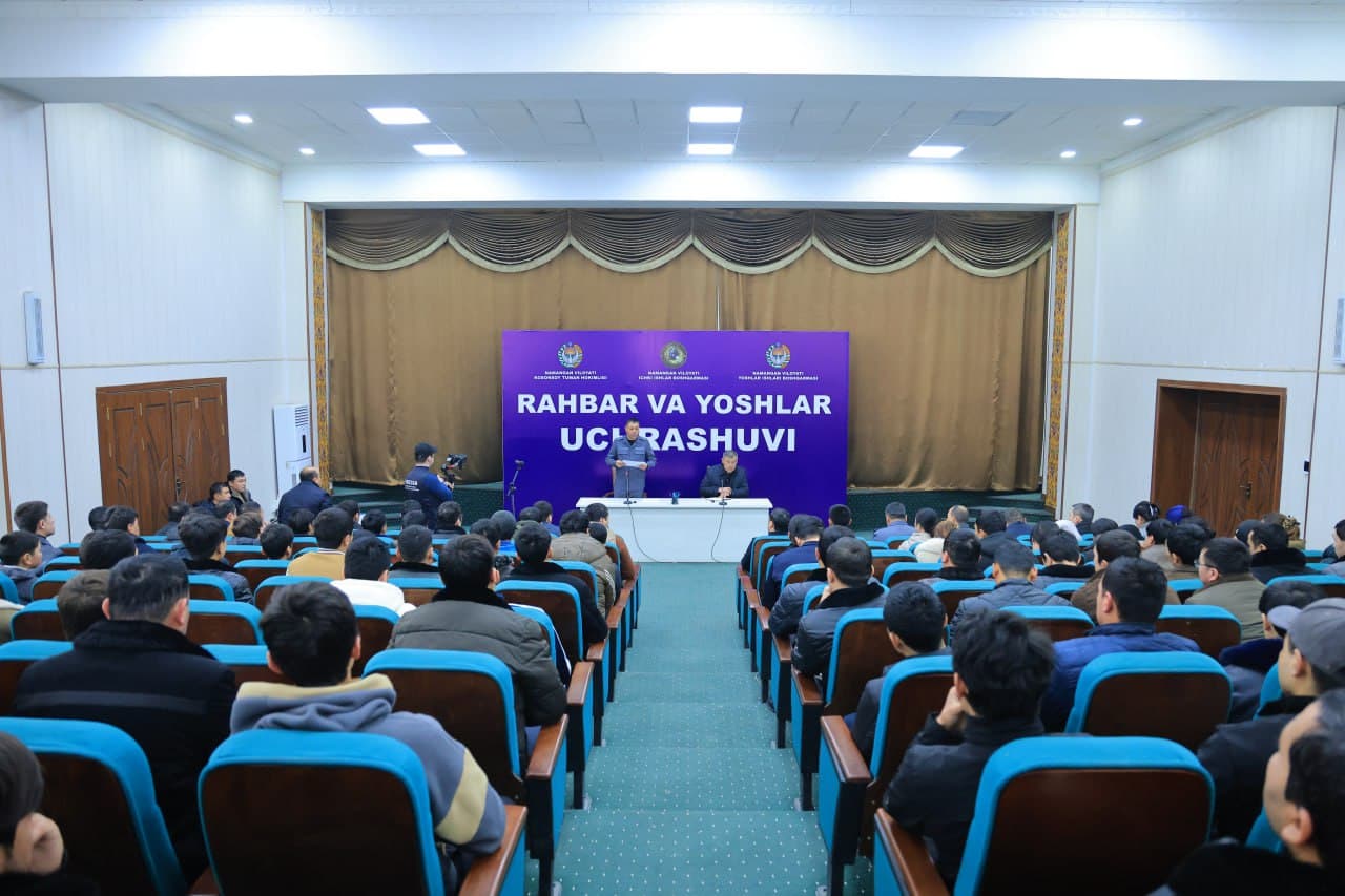Наманган вилоятида жамоат хавфсизлигини таъминлаш, жиноятчиликнинг барвақт олдини олиш ва ёшлар билан тизимли ишлаш масалаларига бағишланган тадбирлар бўлиб ўтди