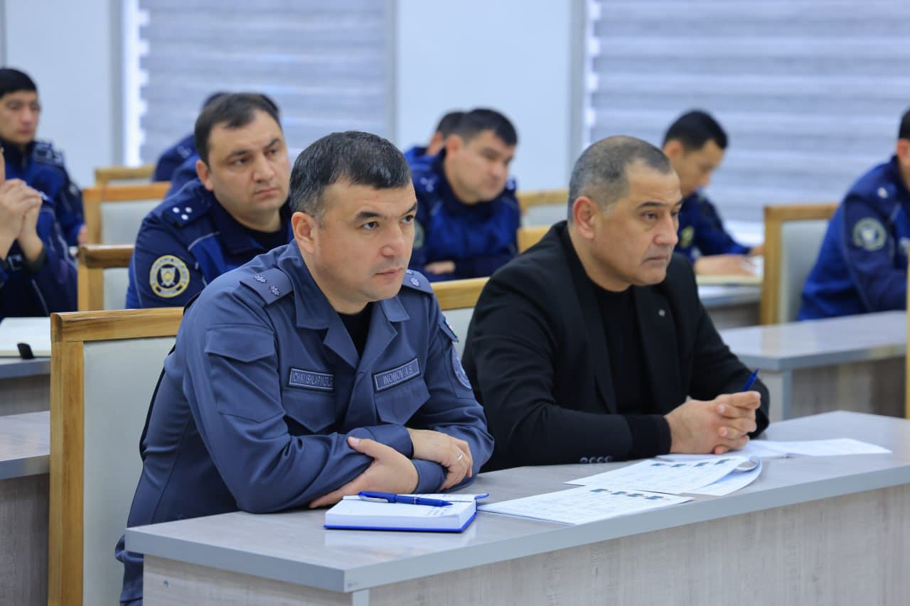 "Железная дисциплина" и высокая мотивация: 5 лучших инспекторов профилактики из Жондорского района Бухарской области будут отправлены за границу с семьями