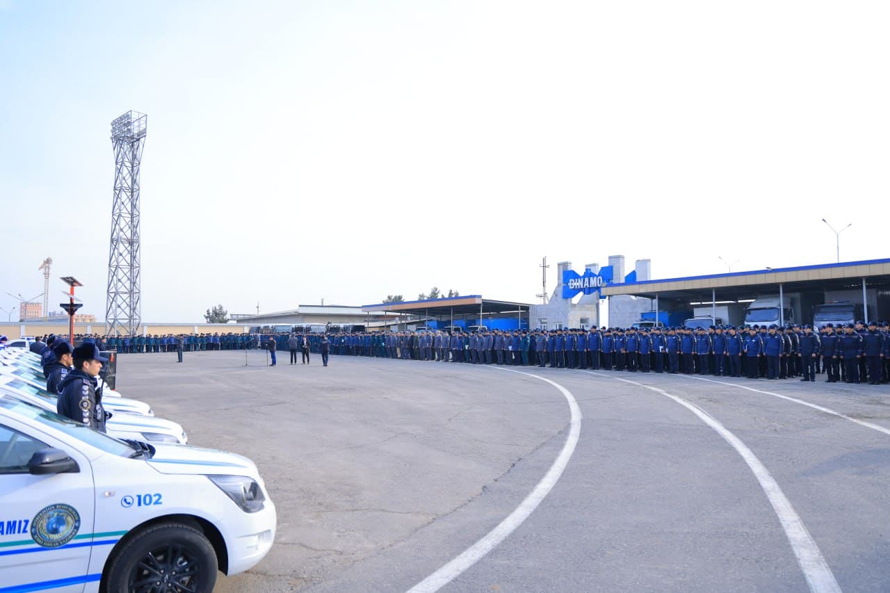 Руководители Наманганской области провели предслужебный инструктаж личного состава, задействованного в службе по формированию безопасной среды в махаллях