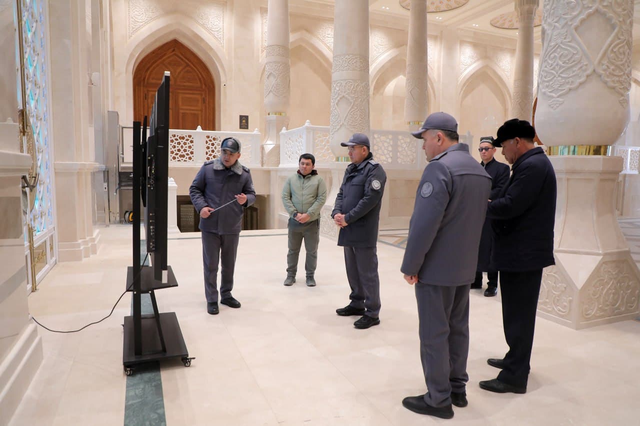 Xavfsiz muhitni taʼminlash boʻyicha amaliy choralar: Samarqand viloyatida mahallalarni jinoyatdan holi hududga aylantirish boʻyicha manzilli ishlash tizimi yaratilmoqda