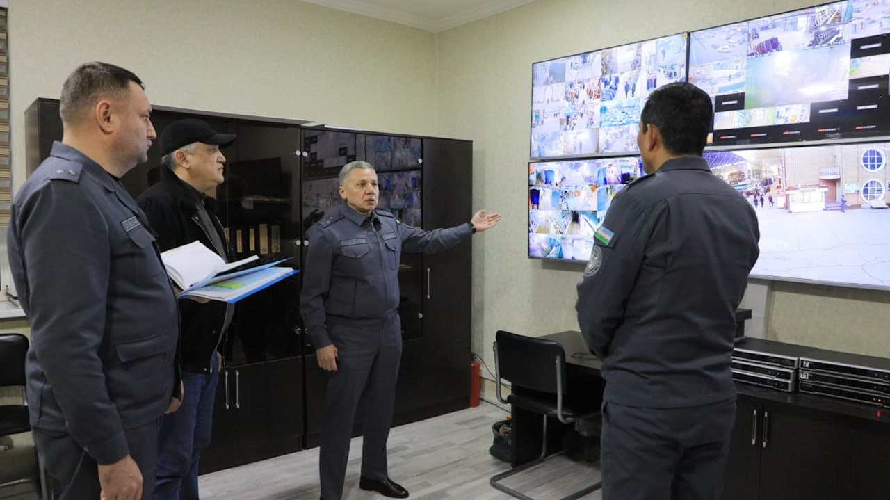 IIV Akademiyasi boshligʻi Chilonzor tumani mahallalarida xavfsiz muhit yaratish va jamoat xavfsizligini taʼminlash boʻyicha amalga oshirilayotgan ishlar bilan tanishdi