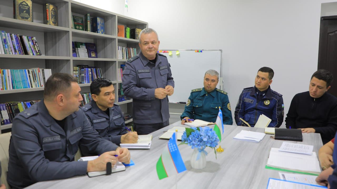 IIV Akademiyasi boshligʻi Chilonzor tumani mahallalarida xavfsiz muhit yaratish va jamoat xavfsizligini taʼminlash boʻyicha amalga oshirilayotgan ishlar bilan tanishdi