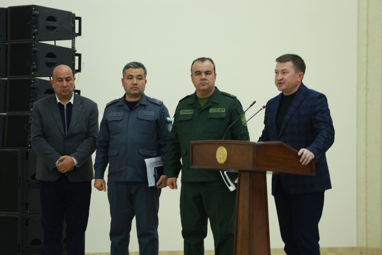 Navoiyda mahallalarda xavfsiz muhit yaratish masalalari tanqidiy-tahliliy ruhda muhokama qilindi