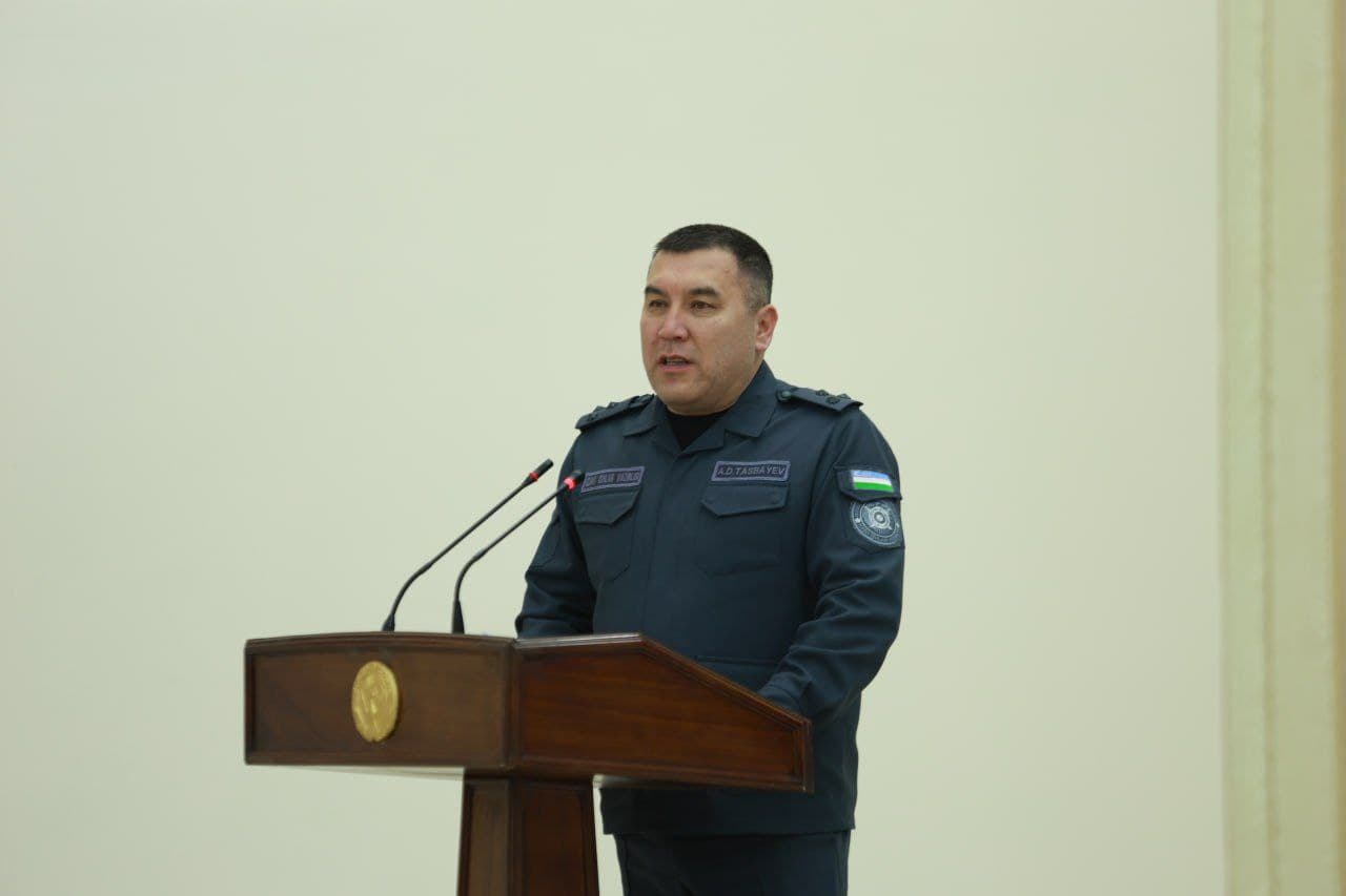 Navoiyda mahallalarda xavfsiz muhit yaratish masalalari tanqidiy-tahliliy ruhda muhokama qilindi