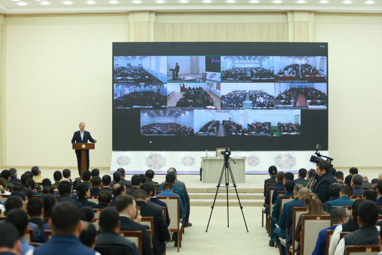Navoiyda mahallalarda xavfsiz muhit yaratish masalalari tanqidiy-tahliliy ruhda muhokama qilindi