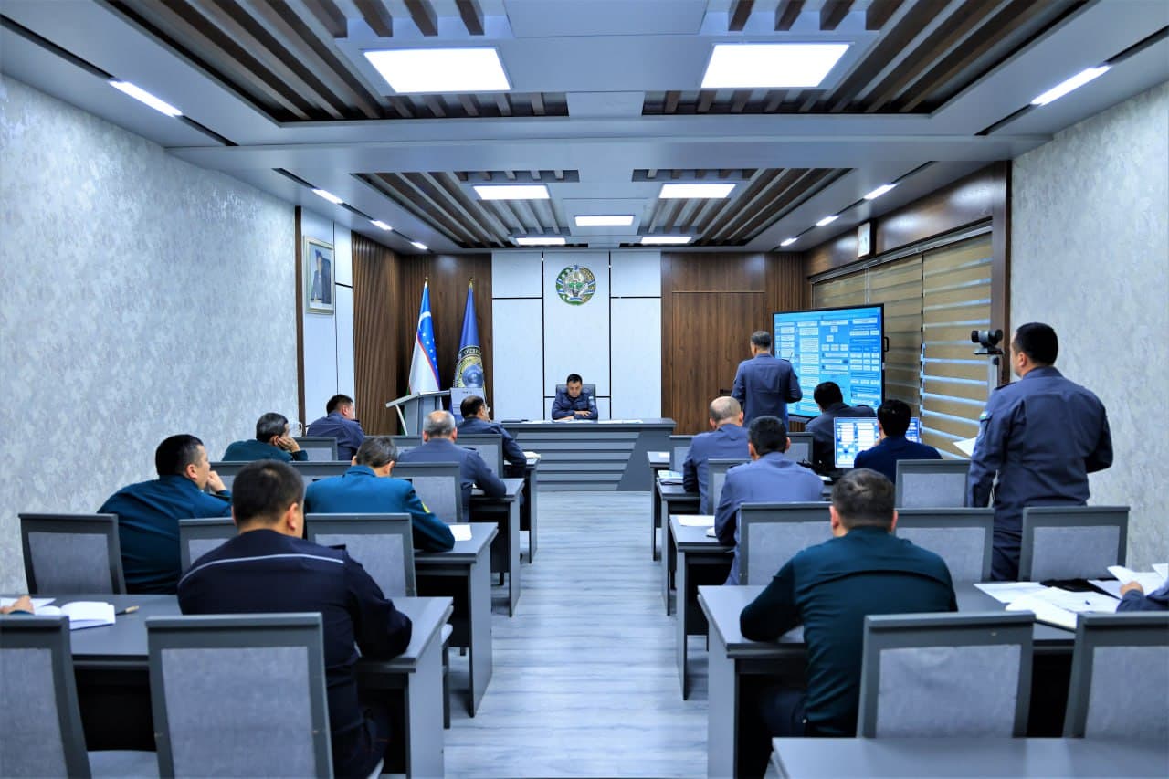 Namangan viloyati IIBda Qoʻriqlash, Probatsiya hamda Migratsiya va fuqarolikni rasmiylashtirish boshqarmalarining kelgusidagi ustuvor chora-tadbirlari yuzasidan taqdimot oʻtkazildi