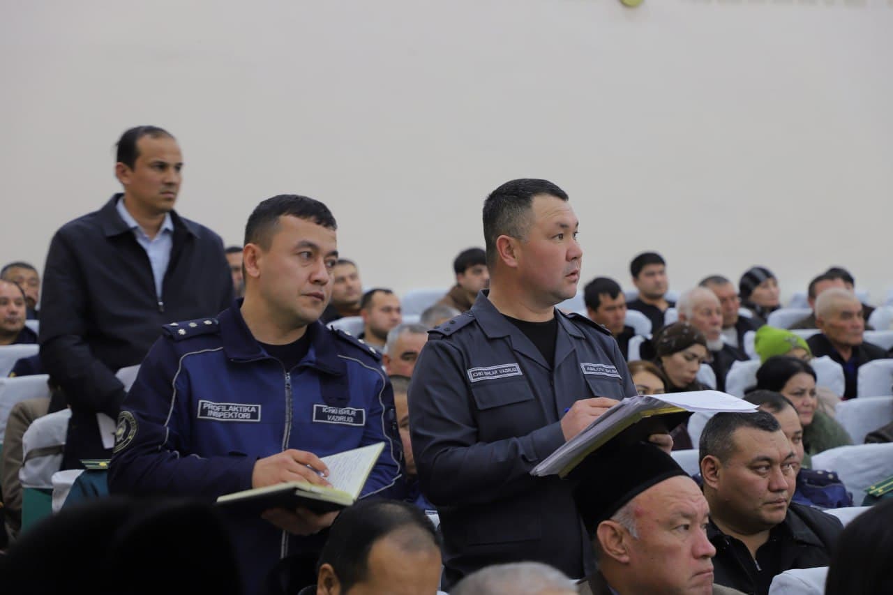 Sirdaryo viloyati Guliston tumanida jinoyatchilik va huquqbuzarliklarning oldini olish boʻyicha kengaytirilgan yigʻilish oʻtkazildi