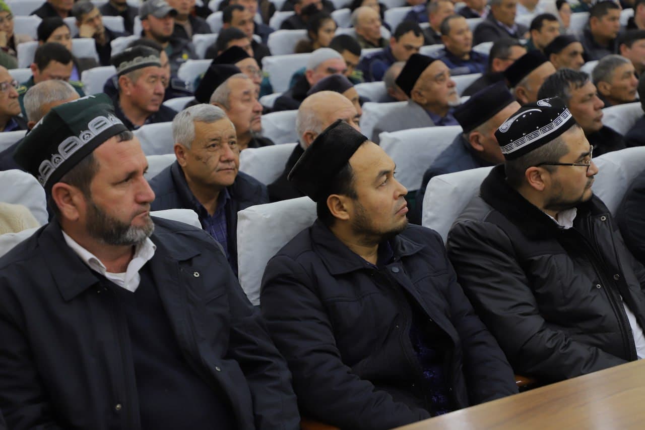 Sirdaryo viloyati Guliston tumanida jinoyatchilik va huquqbuzarliklarning oldini olish boʻyicha kengaytirilgan yigʻilish oʻtkazildi