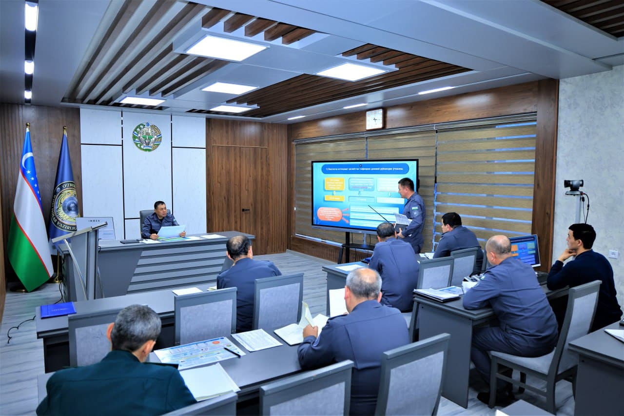 Namangan viloyati IIBda Qoʻriqlash, Probatsiya hamda Migratsiya va fuqarolikni rasmiylashtirish boshqarmalarining kelgusidagi ustuvor chora-tadbirlari yuzasidan taqdimot oʻtkazildi