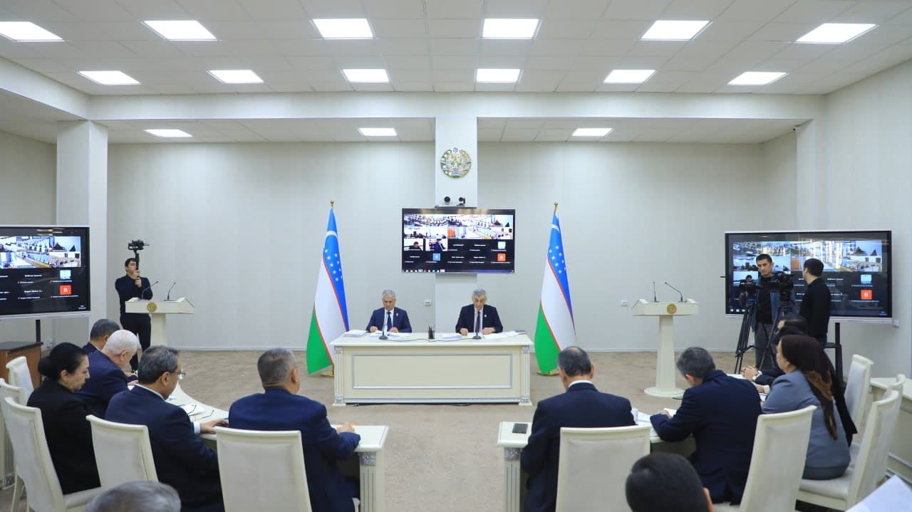 Бухоро вилояти ИИБ бошлиғи Халқ депутатлари вилоят кенгашига 2025 йил сарҳисоби ва 2026 йилги режалар юзасидан ҳисобот берди