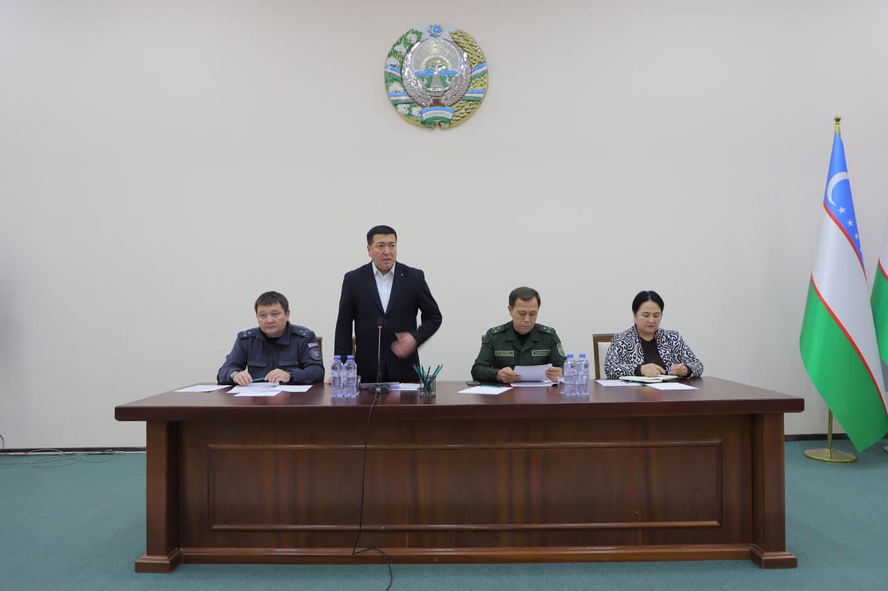 Sirdaryo viloyati Guliston tumanida jinoyatchilik va huquqbuzarliklarning oldini olish boʻyicha kengaytirilgan yigʻilish oʻtkazildi
