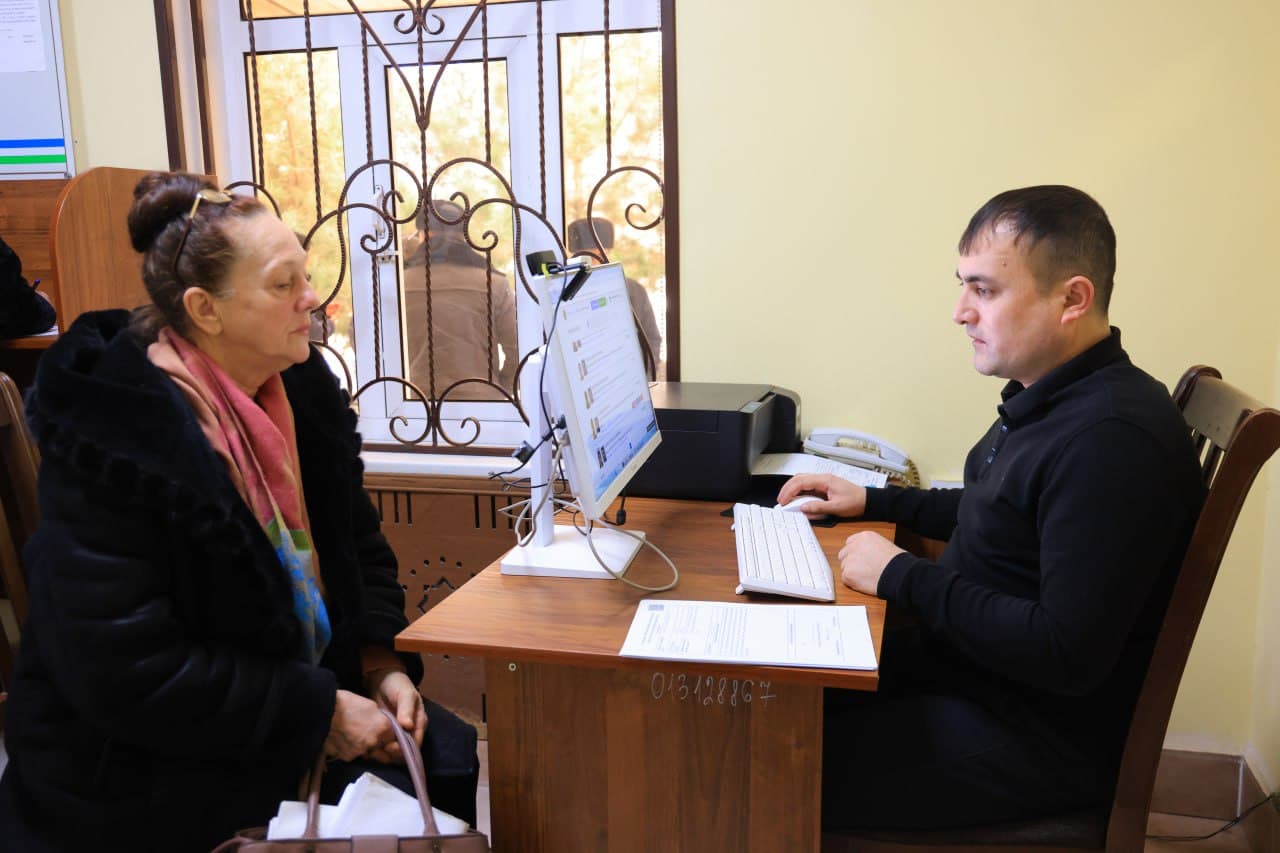 Ochiq muloqot formati: Buxoroda 40 ga yaqin taqdir va muammolar “shaxsiy nazorat”ga olindi