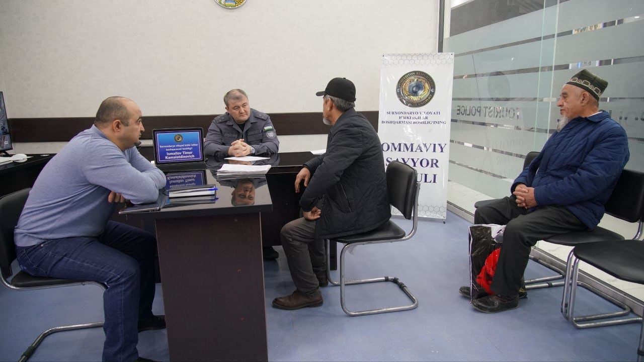 Surxondaryoda viloyat Ichki ishlar boshqarmasi hamda barcha shahar-tuman ichki ishlar organlari rahbarlarining aholi murojaatlarini oʻrganish maqsadida “Shaxsiy qabul”lari boʻlib oʻtdi