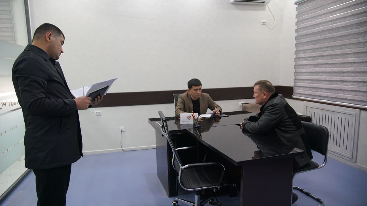 Surxondaryoda viloyat Ichki ishlar boshqarmasi hamda barcha shahar-tuman ichki ishlar organlari rahbarlarining aholi murojaatlarini oʻrganish maqsadida “Shaxsiy qabul”lari boʻlib oʻtdi