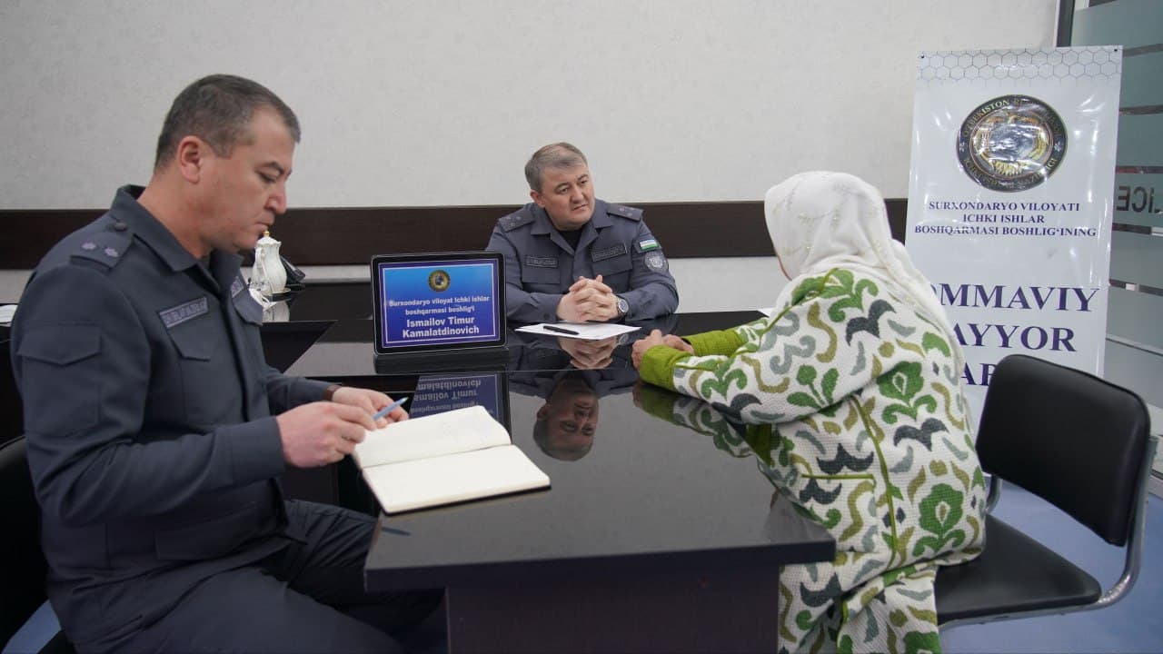 Surxondaryoda viloyat Ichki ishlar boshqarmasi hamda barcha shahar-tuman ichki ishlar organlari rahbarlarining aholi murojaatlarini oʻrganish maqsadida “Shaxsiy qabul”lari boʻlib oʻtdi