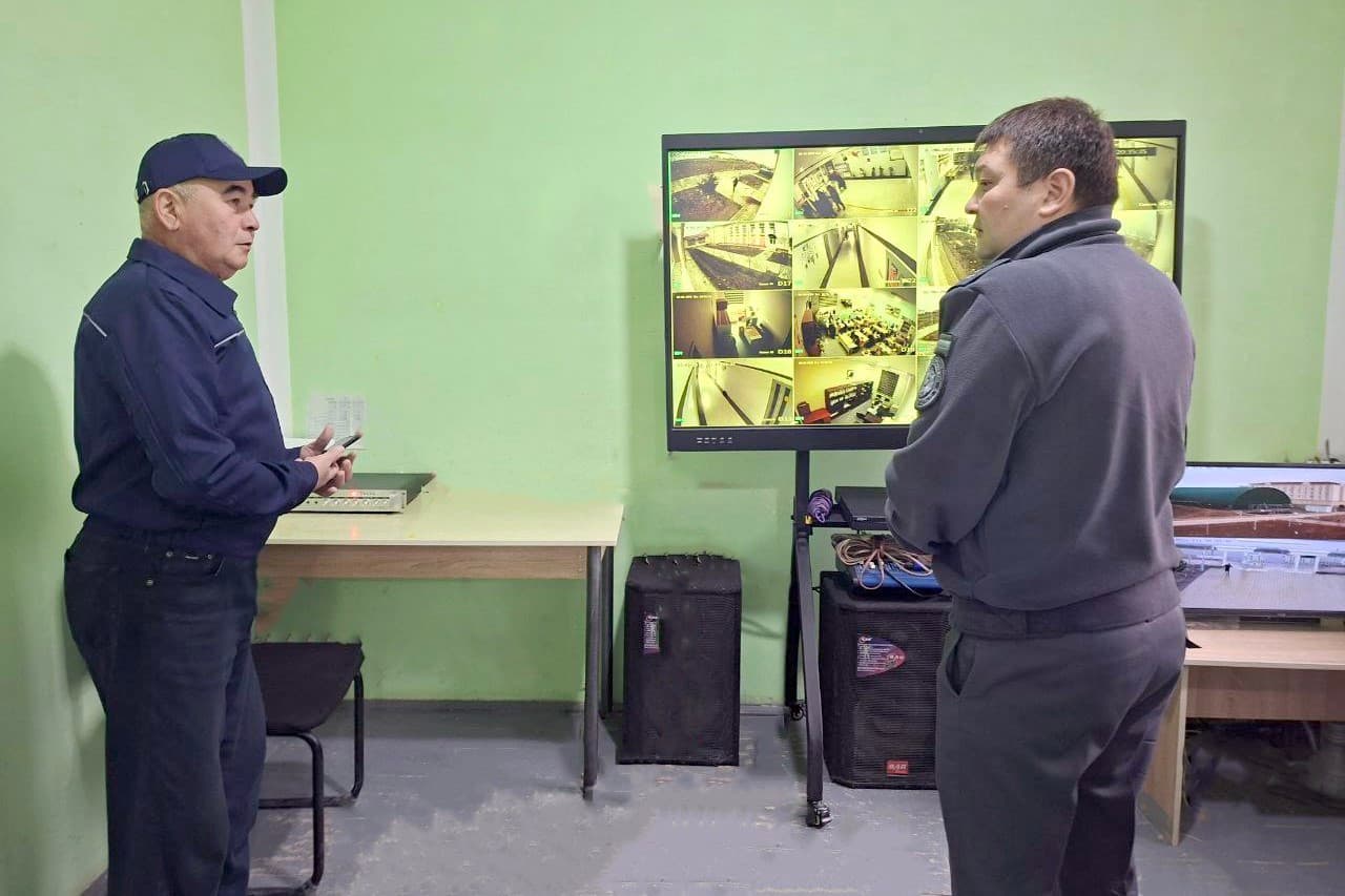 Davlat rahbarining topshiriqlari ijrosi doirasida Guliston shahrida xavfsiz muhitni shakllantirish hamda jamoat xavfsizligini samarali taʼminlash boʻyicha manzilli ishlar amalga oshirilmoqda