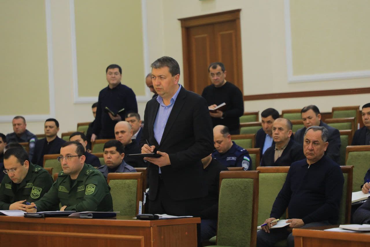 Namangan shahar hokimligida bozorlar faoliyatini tartibga solish, yashirin iqtisodiyotni qisqartirish va xavfsizlikni taʼminlash chora-tadbirlari masalalariga bagʻishlangan yigʻilish boʻlib oʻtdi