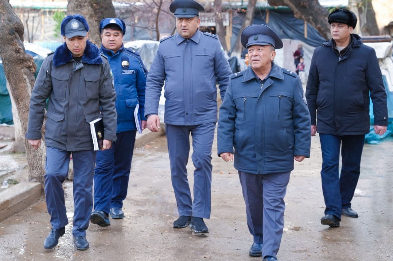 Qashqadaryo viloyatida jamoat xavfsizligini taʼminlash, huquqbuzarliklarning oldini olish va aholi uchun xavfsiz muhitni yaratish maqsadida viloyat IIB rahbariyati tomonidan Qarshi shahri hududi boʻylab maxsus nazorat tadbirlari oʻtkazildi