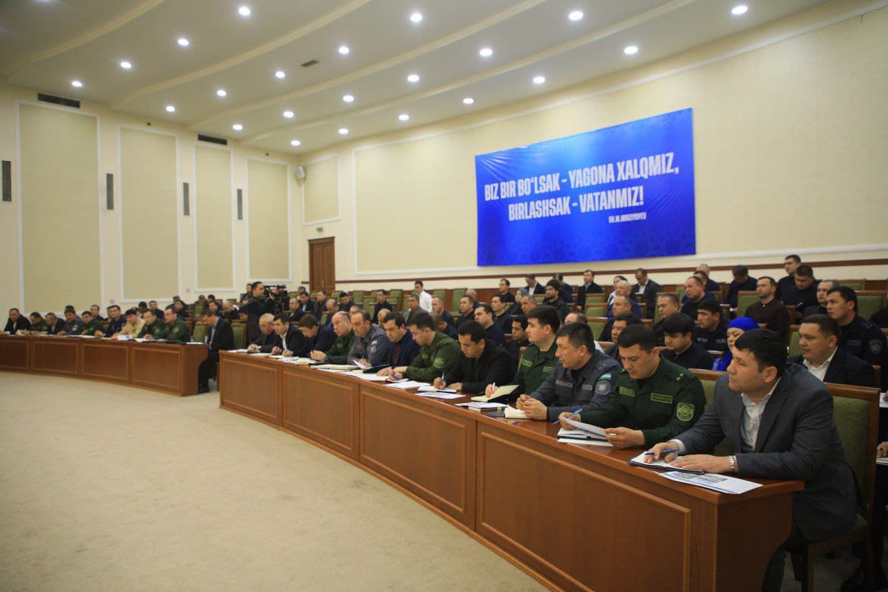 Namangan shahar hokimligida bozorlar faoliyatini tartibga solish, yashirin iqtisodiyotni qisqartirish va xavfsizlikni taʼminlash chora-tadbirlari masalalariga bagʻishlangan yigʻilish boʻlib oʻtdi
